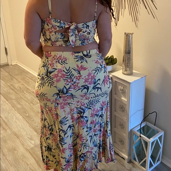 Skirt crop top - Picture 2 of 2